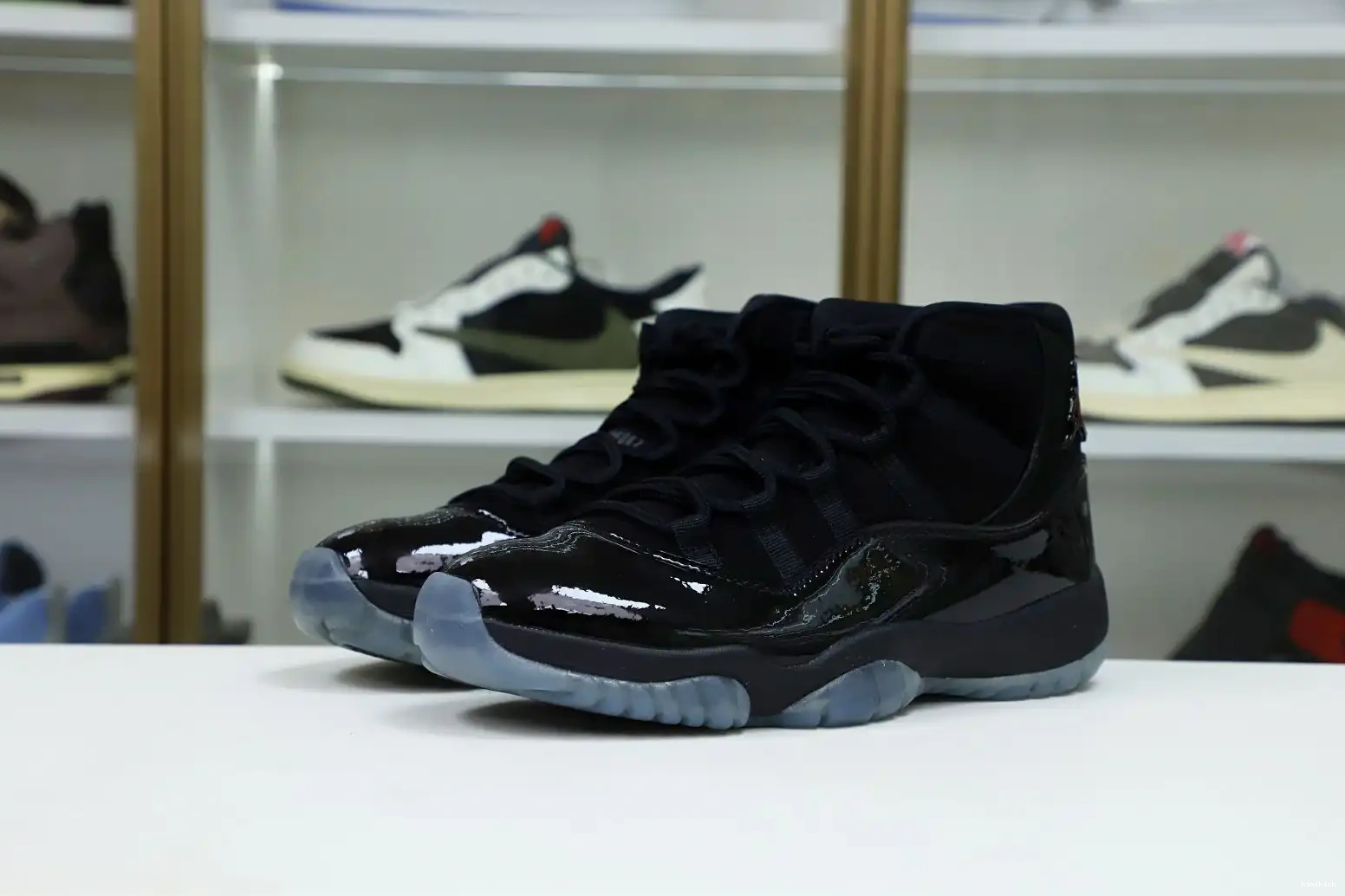 Kimikick GOWN' AIR AND RETRO JORDAN 'CAP 11 0507